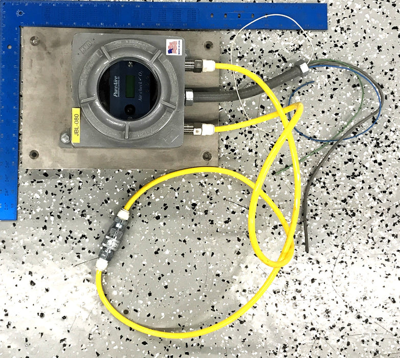 PureAire Oxygen Analyzer W/ (Killark Box GRM-375L) TX-1100-EXR USED