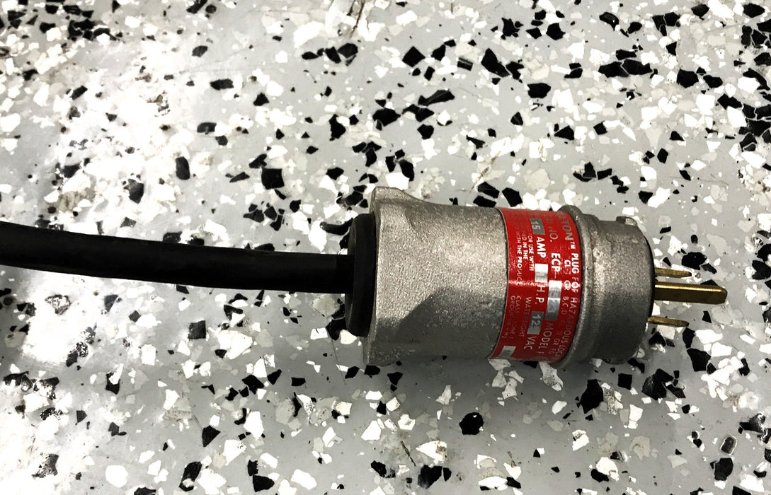 Eriez Vibrating Pan Feeder W/ (Feeder Control UN-115-2A-FW) 15A USED