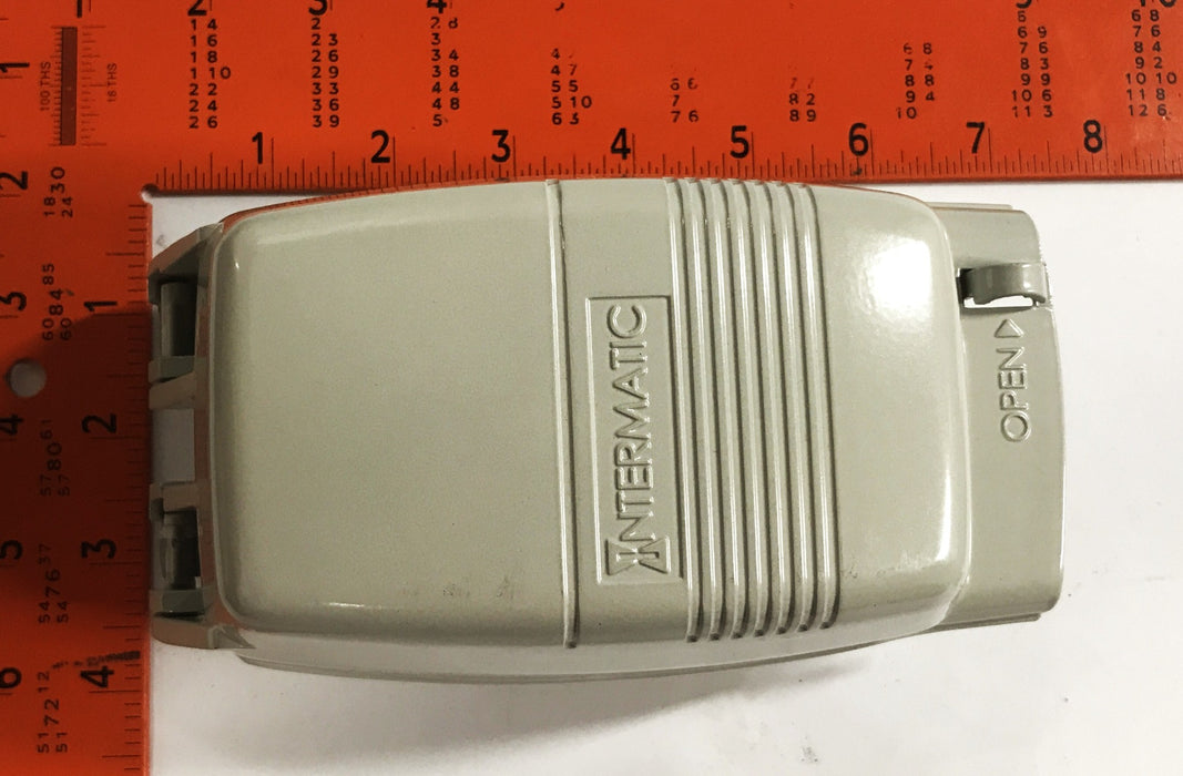 Intermatic Type 3 Outdoor Mechanical Time Switch Enclosure LR88576 NOS