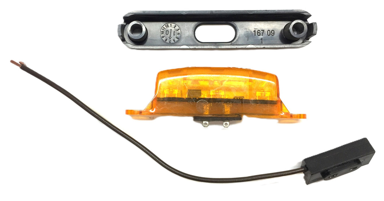 PM 3-1/2" Amber 2-Wire Marker Light 167 [Lot of 4] NOS