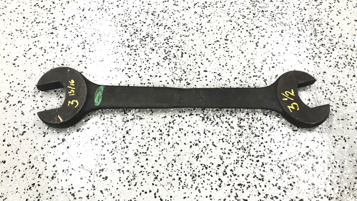 Williams 3-1/2" Head x 3-15/16" Head Wrench USED