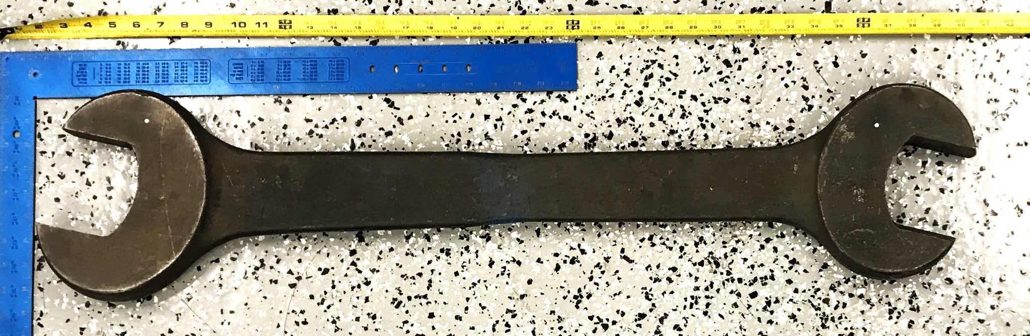 Williams 3-1/2" Head x 3-15/16" Head Wrench USED