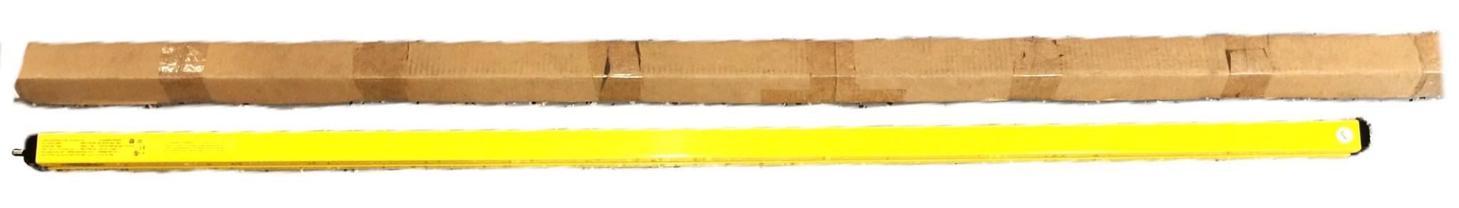 Banner Engineering EZ-Screen 62" Light Curtain SLSCR30-1500Q8 NOS