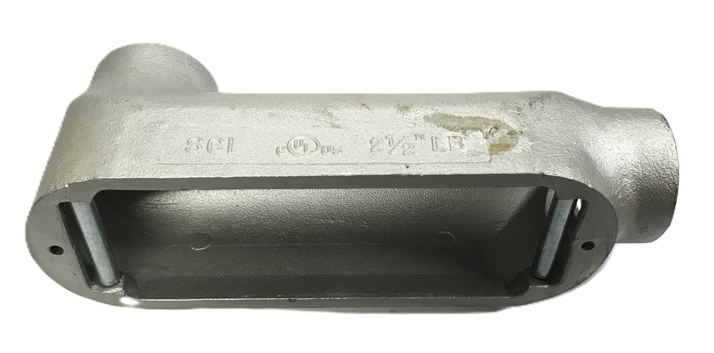 SCI 2-1/2 inch Threaded Conduit Body 2-1/2 LB NOS