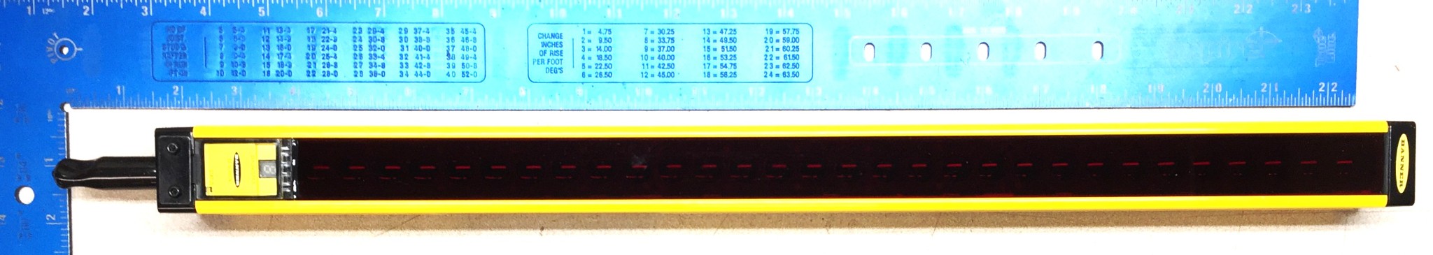 Banner Engineering EZ-Screen Safety Light Curtain SLSE30-450Q8 NOS