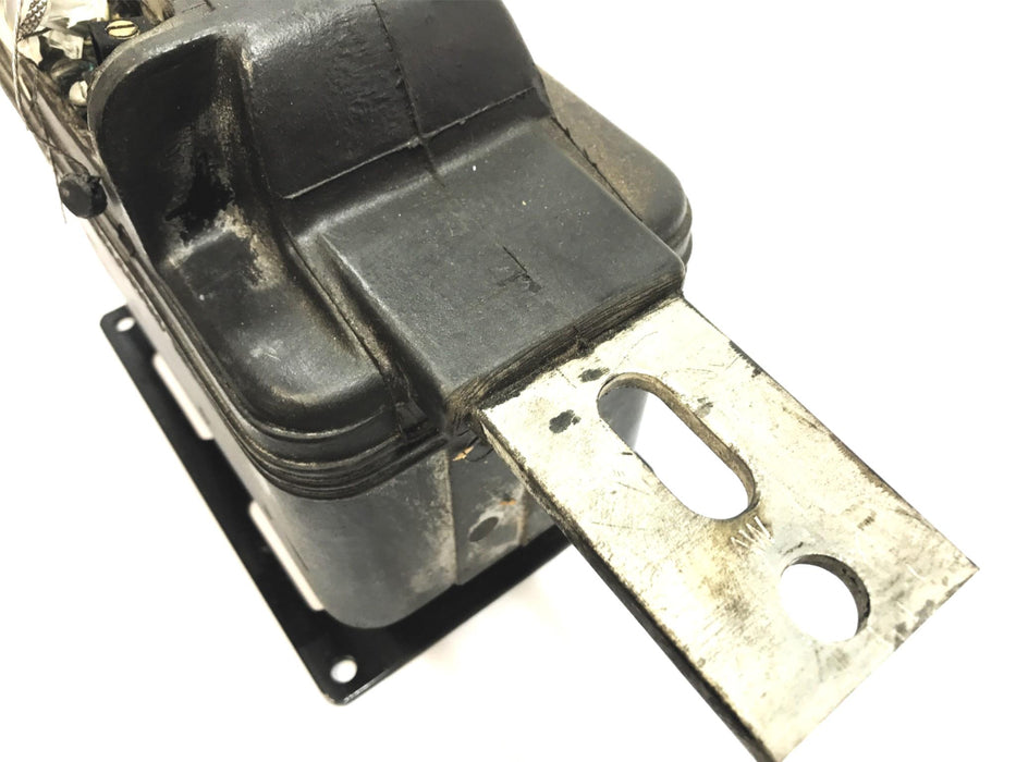 General Electric JRM-3 Ratio 200:5 Current Transformer 497X31 USED