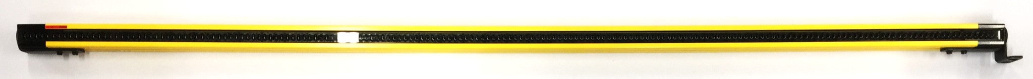 Banner Engineering Light Curtain Emitter with Side Brackets SLLCE23-1540-S USED