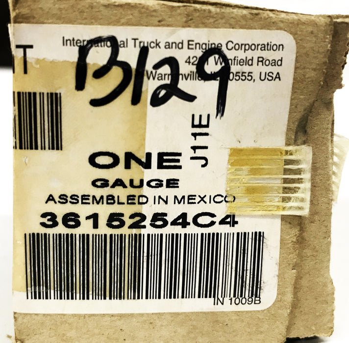 International Navistar Air Pressure Gauge 3615254C4 NOS