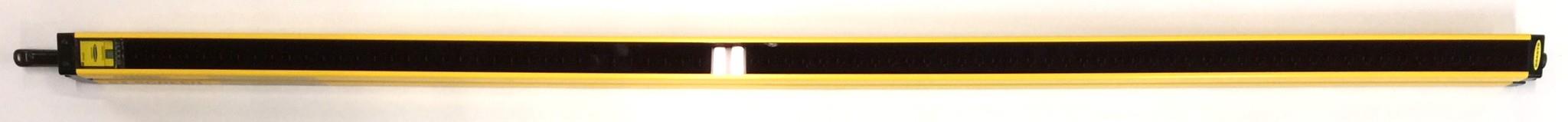 Banner EZ-Screen LS Emitter Curtain SLSCE30-1200Q8 NOS