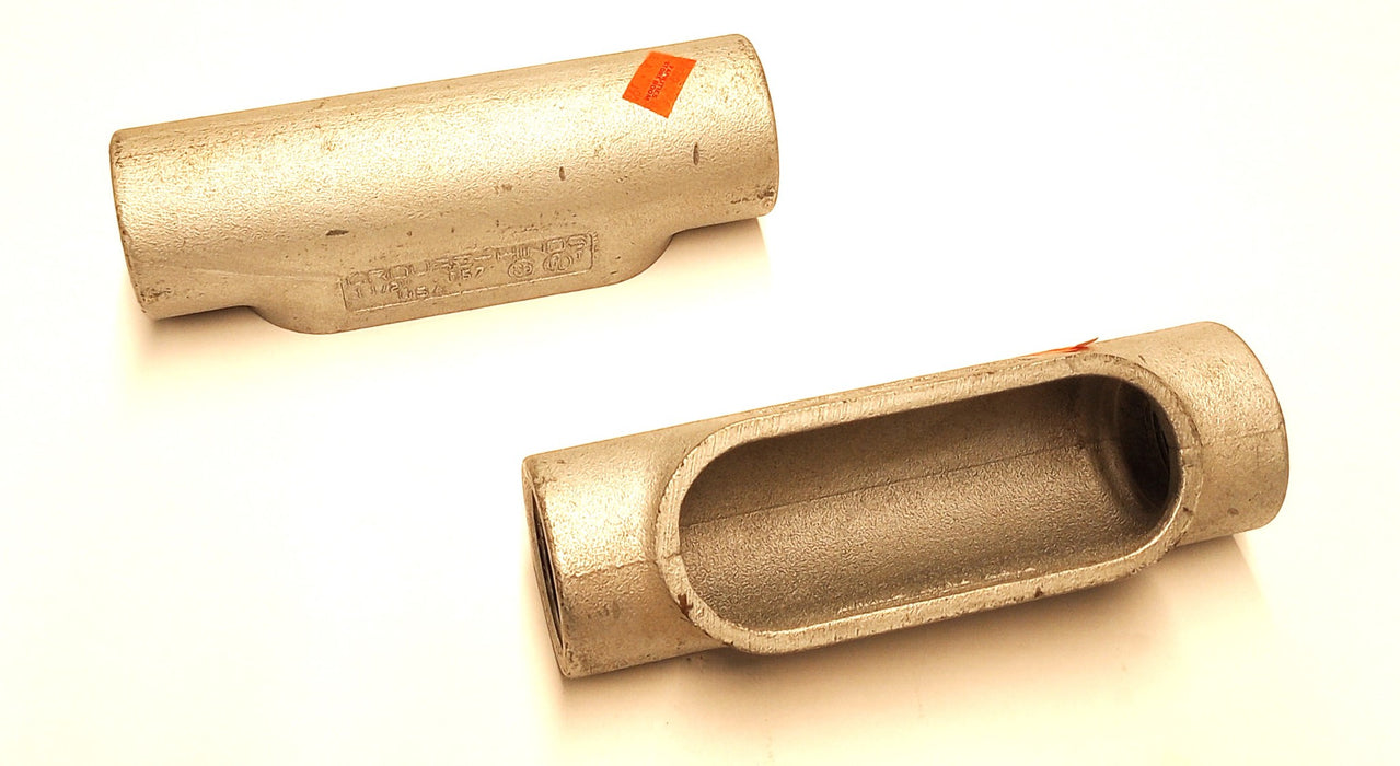 Crouse Hinds 1-1/2 Inch 26.0 CU. IN. Conduit Outlet Body C57 [Lot of 2] NOS