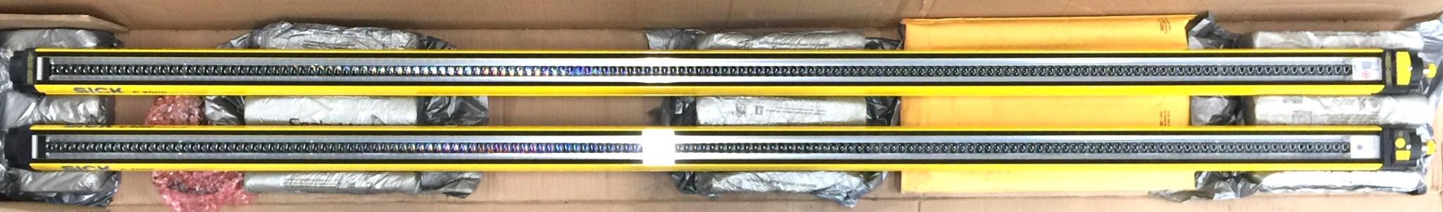 SICK Safety Light Curtain Set (2pcs) XC40E-S206/XC40S-1503A0A00BA0 NOS