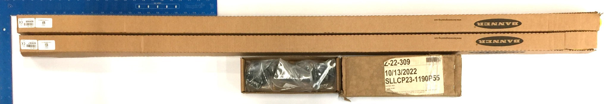 Banner Safety Light Curtain Set (Emitter/Receiver) SLLCP23-1190P55 NOS