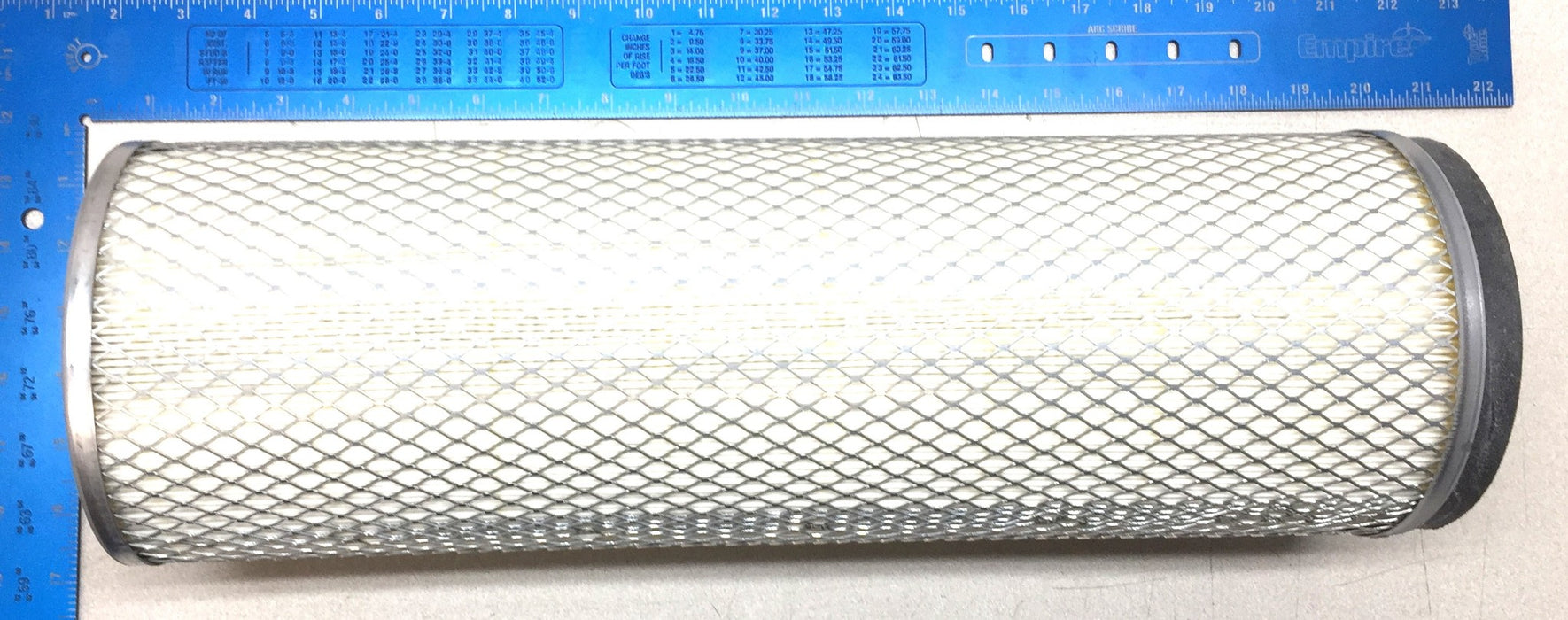 Napa Air Filter 6723 (FIL 6723) NOS