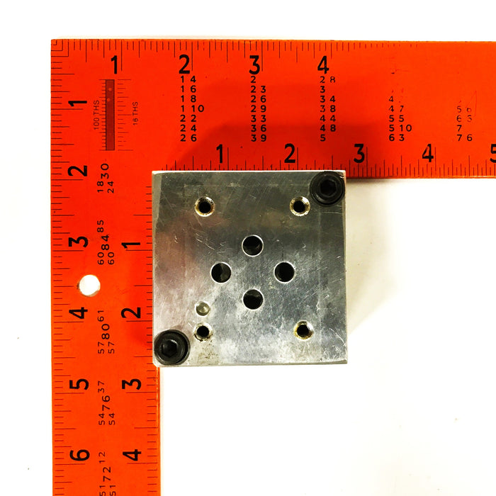 Daman Hydraulic Valve Sub-Plate 0693-AD03SPB4P NOS