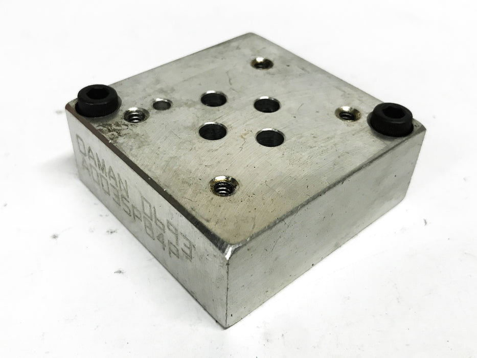 Daman Hydraulic Valve Sub-Plate 0693-AD03SPB4P NOS