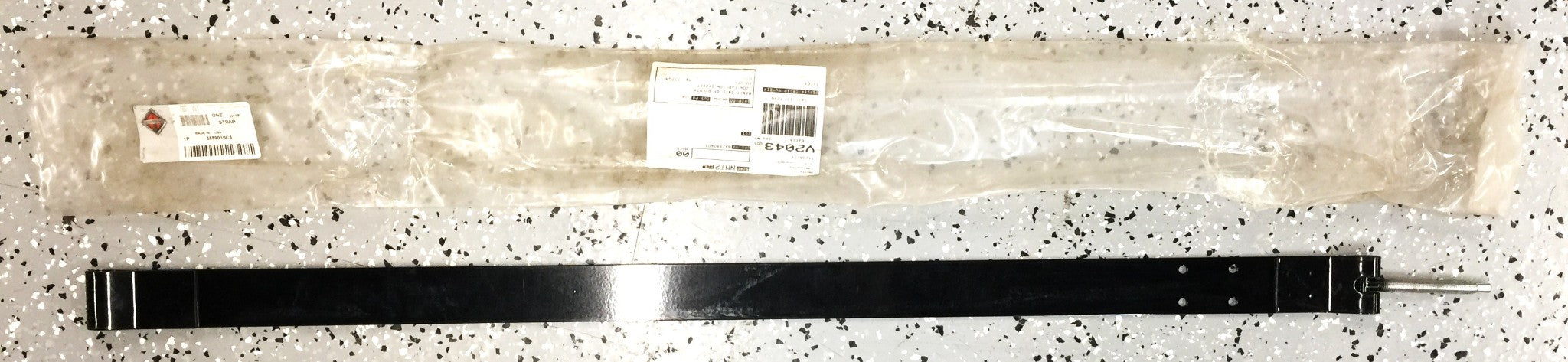 International Fuel Tank Mounting Strap Assembly 3559010C5 NOS