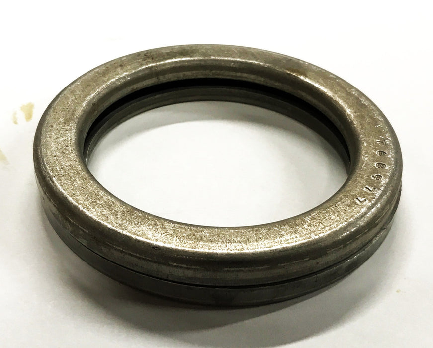 Timken 2-Piece Set Bearing End Cap Enclosure T-68977 NOS