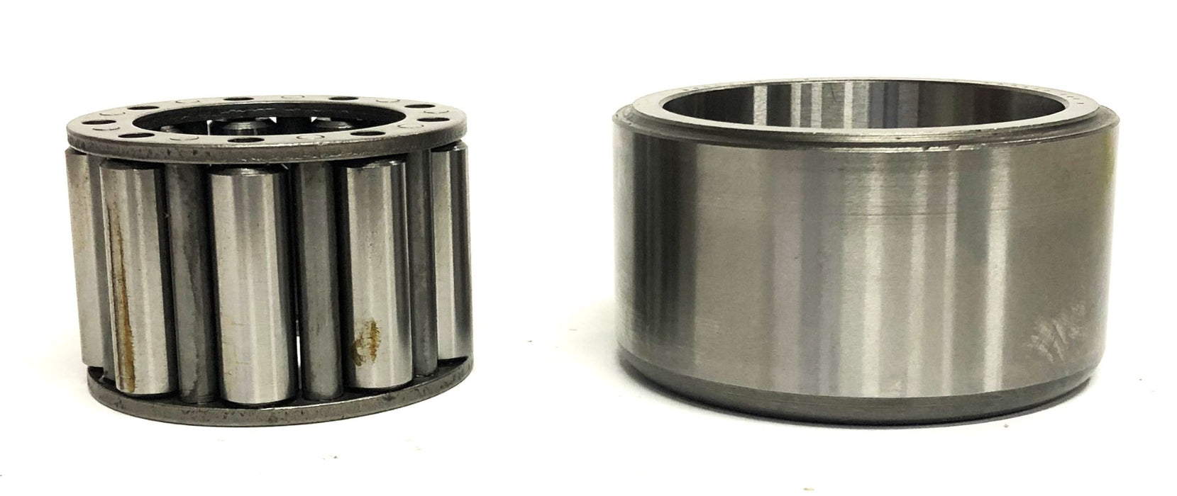 Clark/Rollway Cage Roller Bearing 652645 (B-280830-325-7) NOS