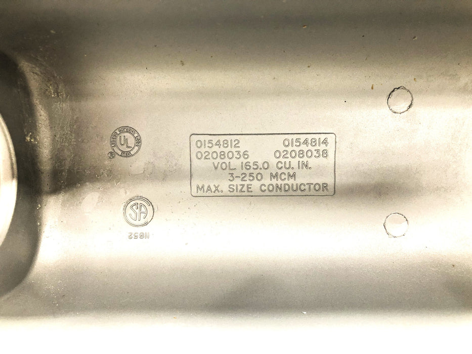 Killark VOL. 165.0 CU.IN 3-250MCM 2-1/2 Inch Conduit Body Outlet OLB-7 NOS