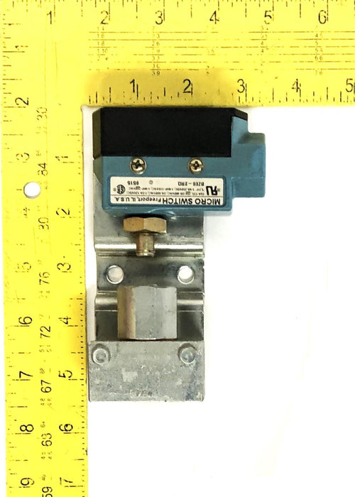 Lincoln Pneumatic Grease Pump With Micro Switch 87400 (87200, BZE6-2RQ) USED