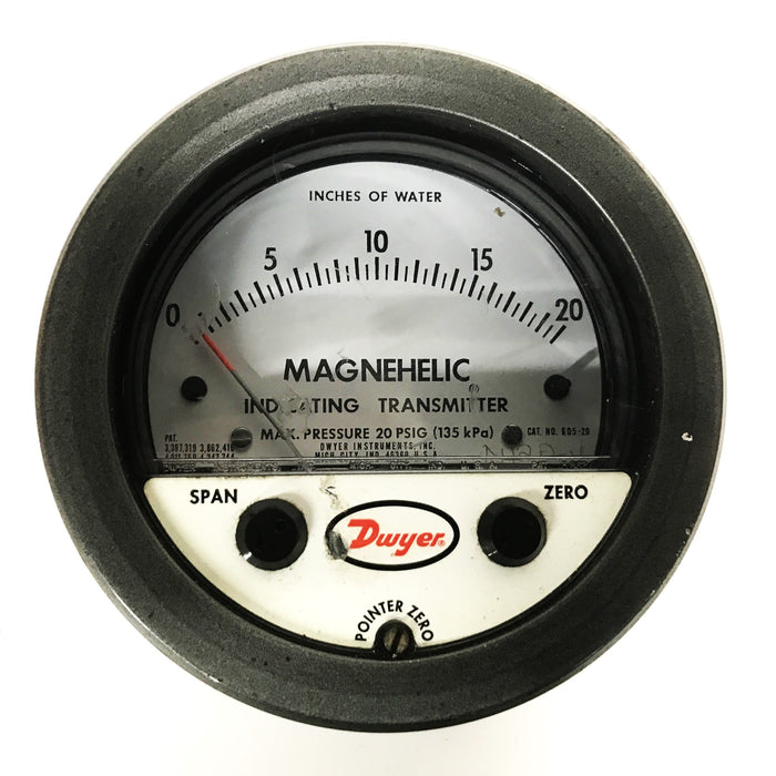 Dwyer Magnehelic Pressure Gauge N12P-V USED