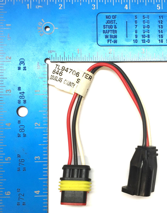 International Wire Harness Adapter TL94706 NOS