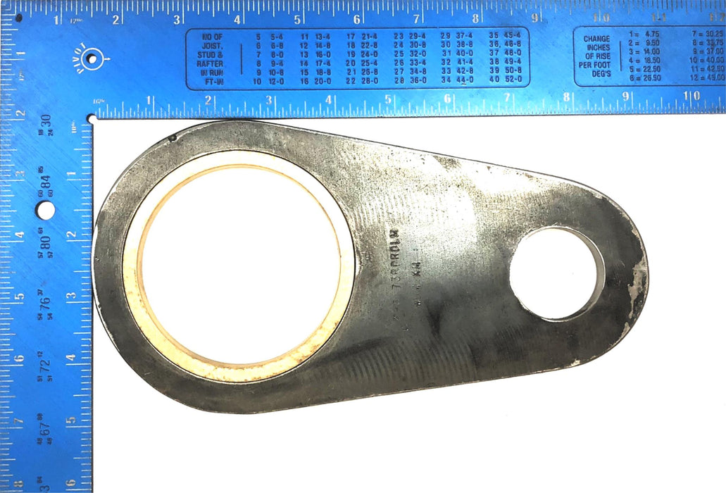 Unbranded Metal Bracket/Mount 1-1/2" ID x 3-1/2" ID K-6 73RDRDLM USED