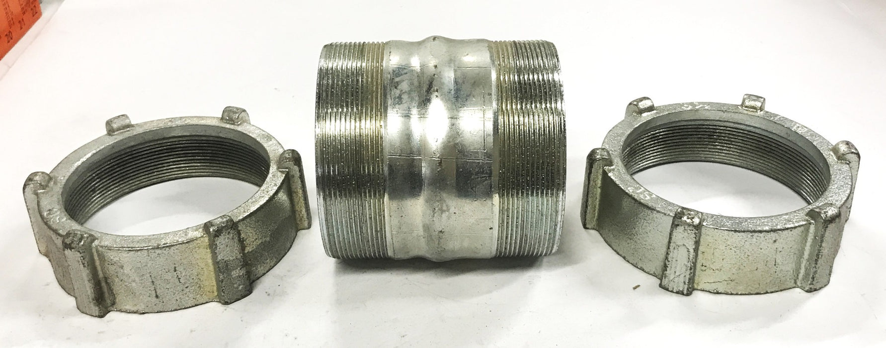 Unbranded 3/-1/2 inch Steel/Iron Compression Coupling NOS