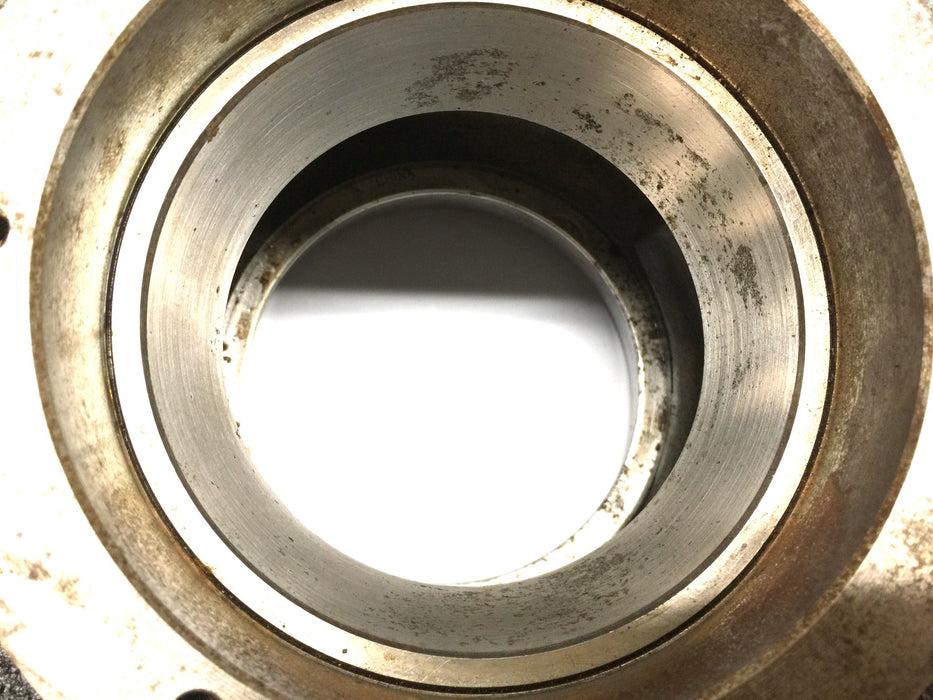 International Navistar Wheel Axle Hub H1009 NOS