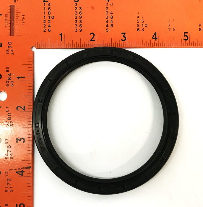 Total Source Forklift Hyster Oil Seal HY1498636 NOS