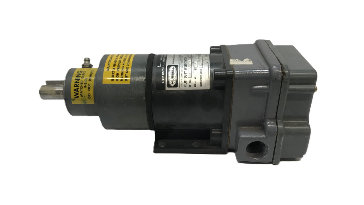 Hubbell Pilot Duty Speed Switch 2220-111CC4S USED