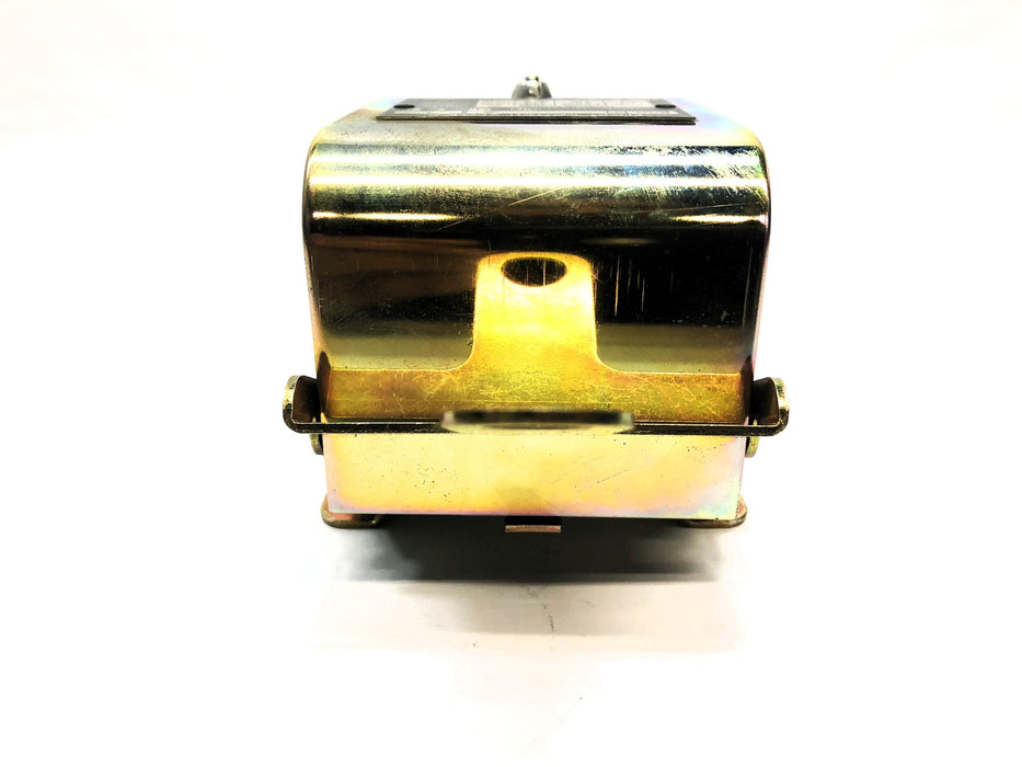 Allen-Bradley Automatic Float Switch (Missing 1 Plastic Plug) 840-D1 NOS