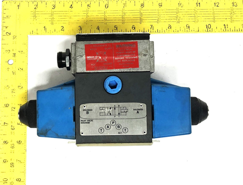 Vickers Directional Valve 02-119614-PA5DG4S4LW-012N-B-60 USED