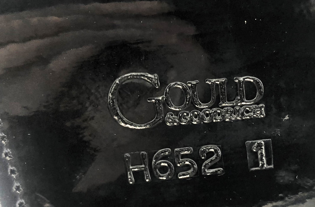 Gould & Goodrich Swivel Radio Case H652-1 USED