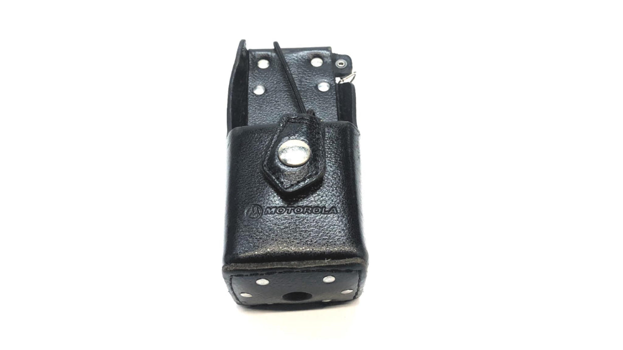 Motorola Leather Radio Holster/Carrying Case W/ Clip NTN8381C (1505651Z01) USED