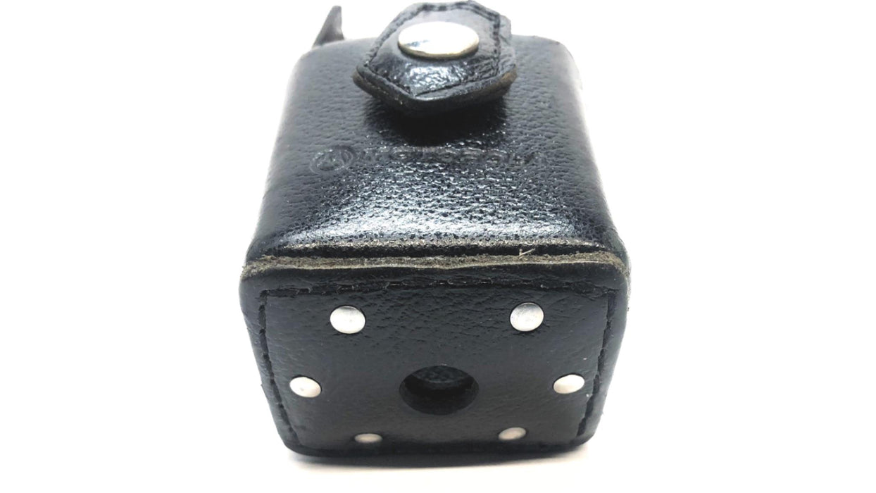 Motorola Leather Radio Holster/Carrying Case W/ Clip NTN8381C (1505651Z01) USED