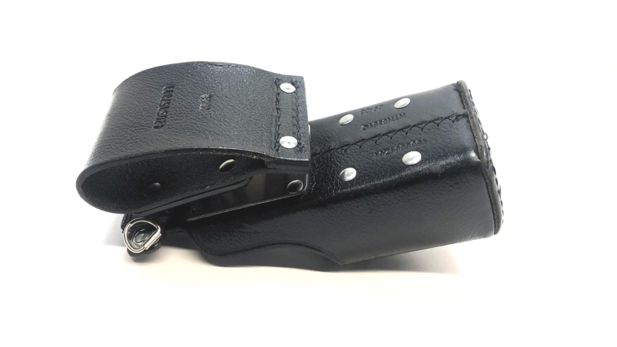 Motorola Leather Radio Holster/Carrying Case W/ Clip NTN8381C (1505651Z01) USED
