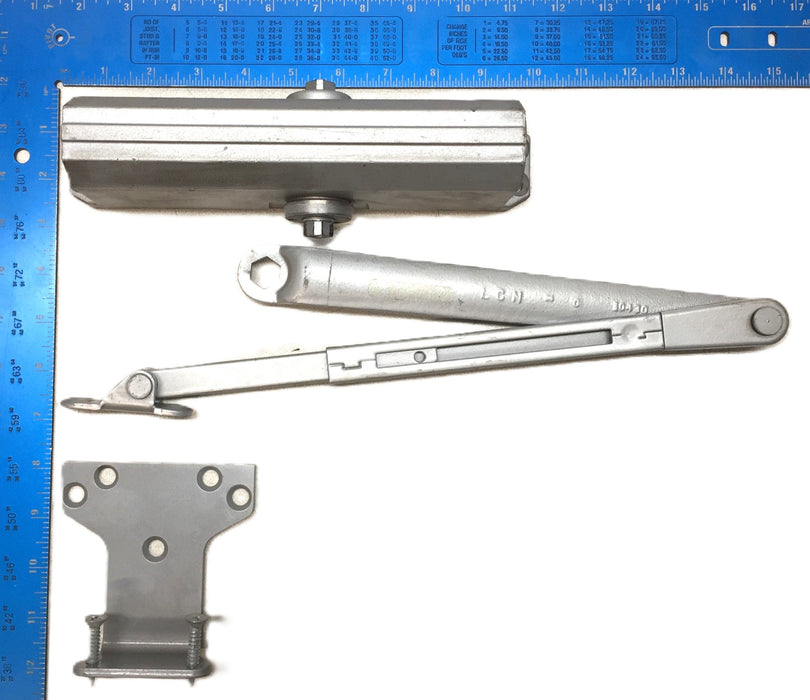 Norton Door Closer With Arm 1624-4001 (12401-62) USED