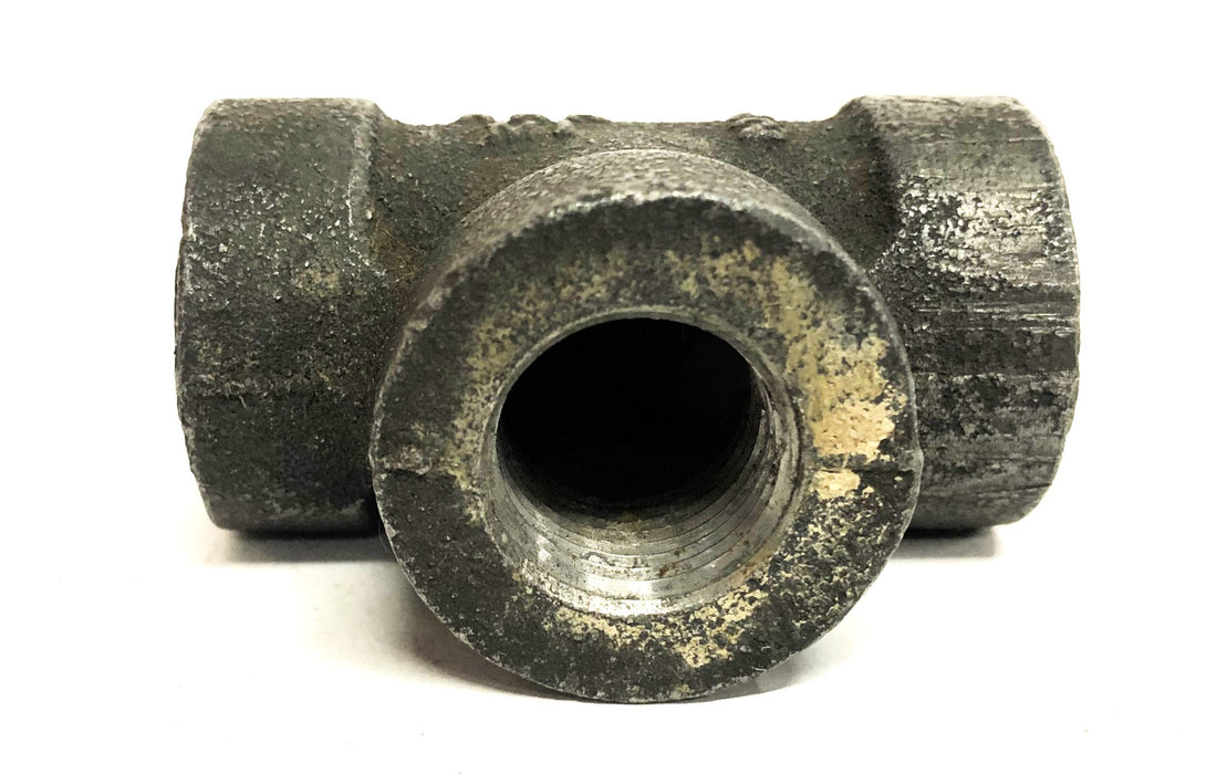 Unbranded G.300WSP 2000WOG Valve Reduction Tee Malleable Iron AAR1/2 NOS