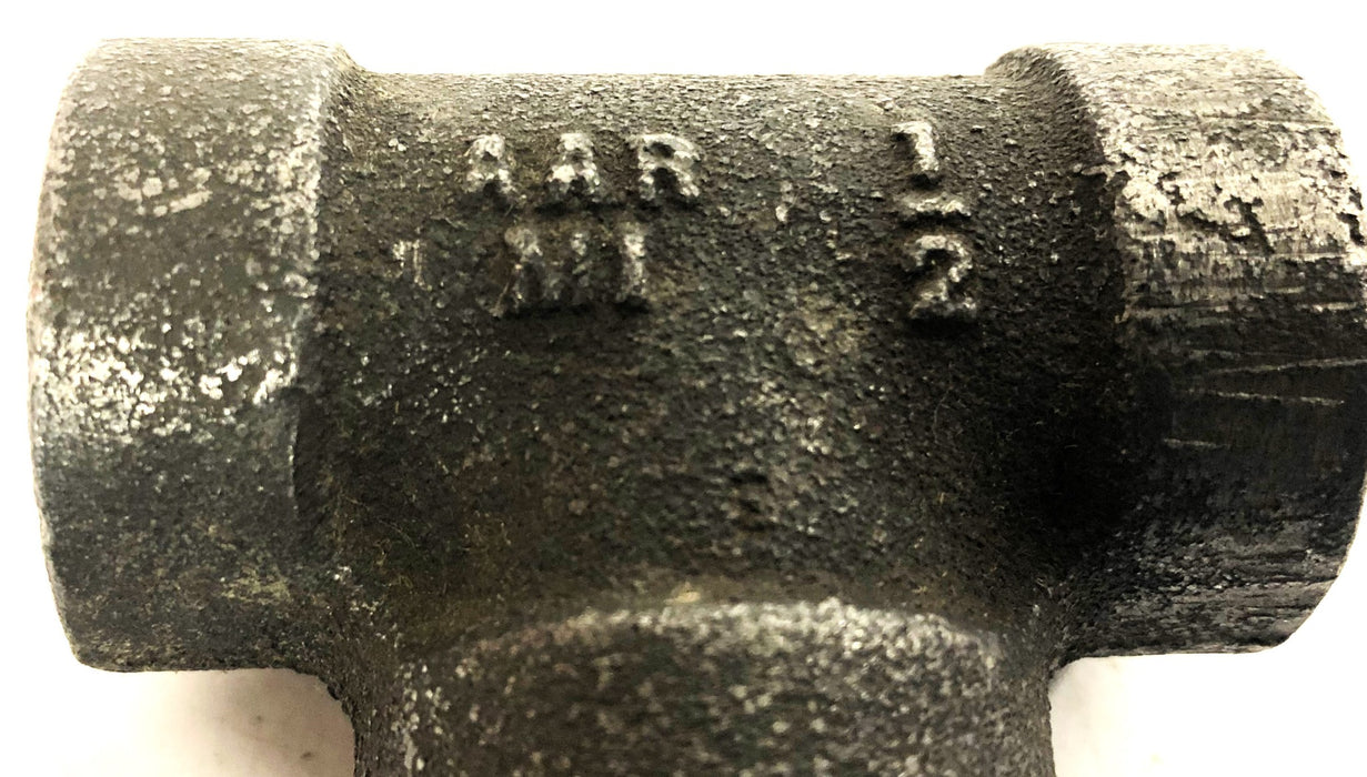 Unbranded G.300WSP 2000WOG Valve Reduction Tee Malleable Iron AAR1/2 NOS