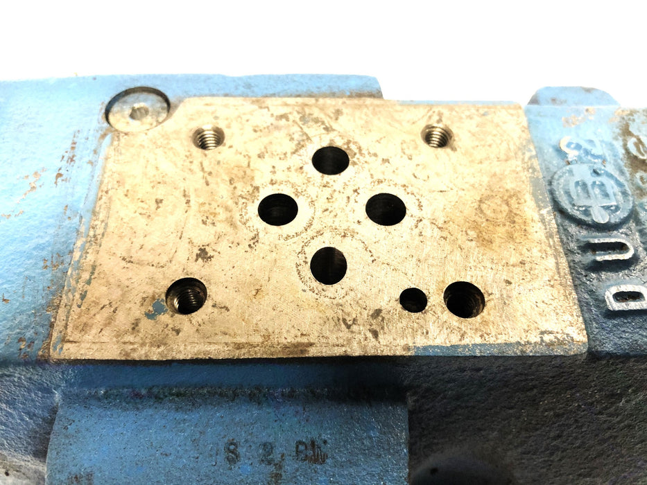 Vickers Directional Control Valve DG5S-8-2C-M-FTWLB530 USED