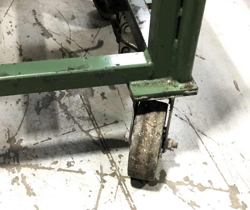 Unbranded 12 IN Closed Shop Cart W/ Foot Brake 40x24 IN USED LOCAL PICK UP ONLY