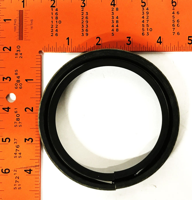 Parker 3-1/4 inch Split Oil Seals 0343-7341 NOS