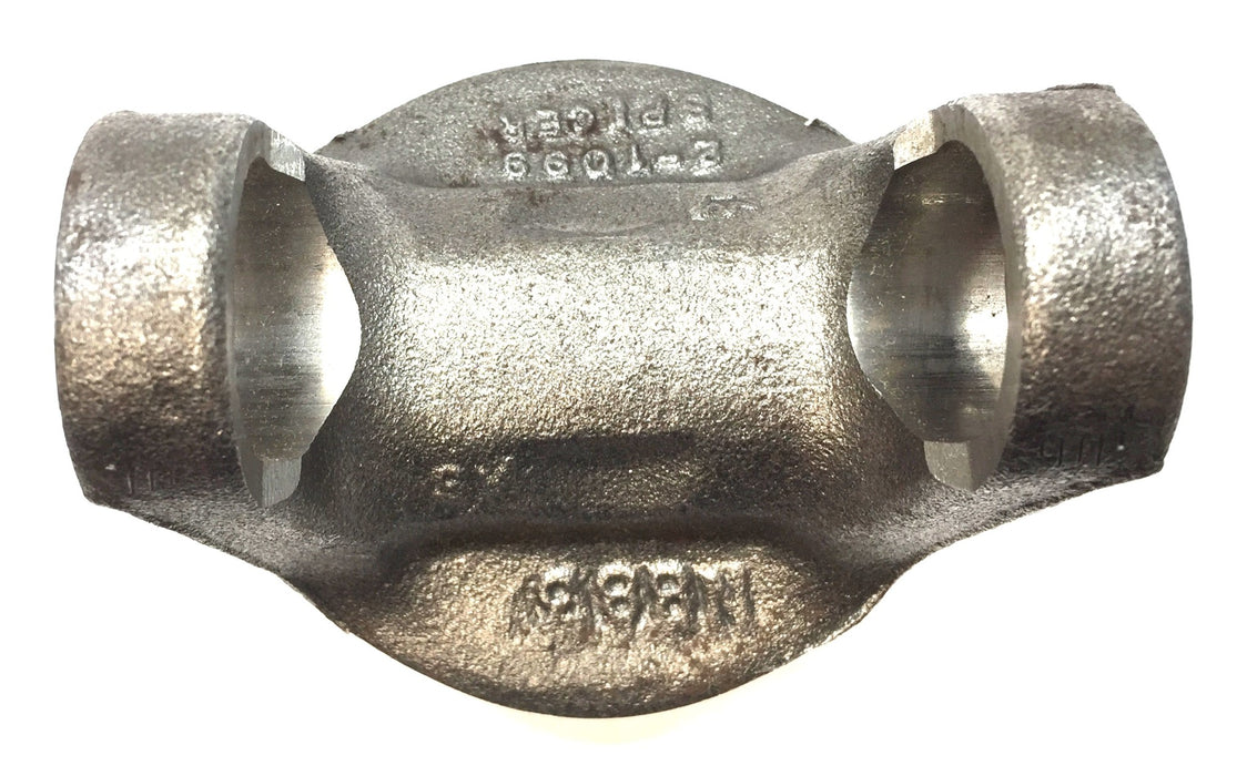 Dana Spicer Driveshaft Tube Yoke 2-28-327 NOS