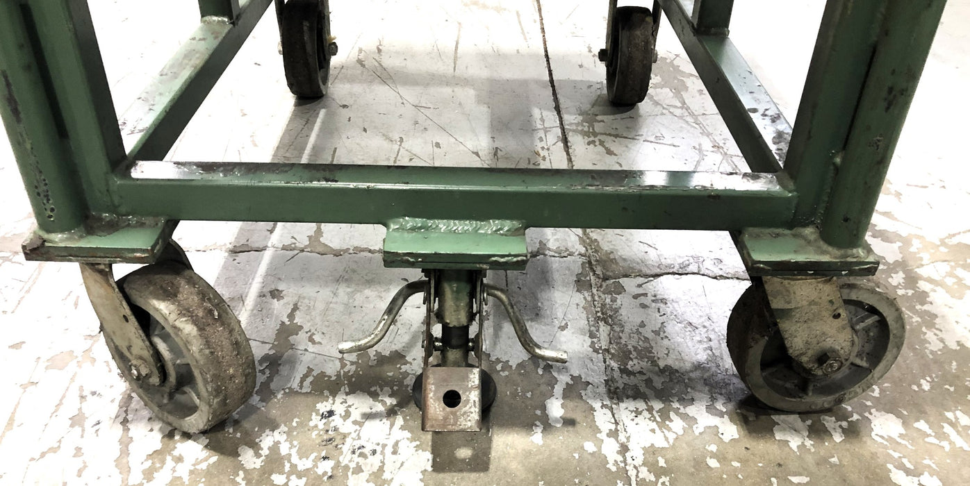 Unbranded 12 IN Closed Shop Cart W/ Foot Brake 24x40 IN USED LOCAL PICK UP ONLY