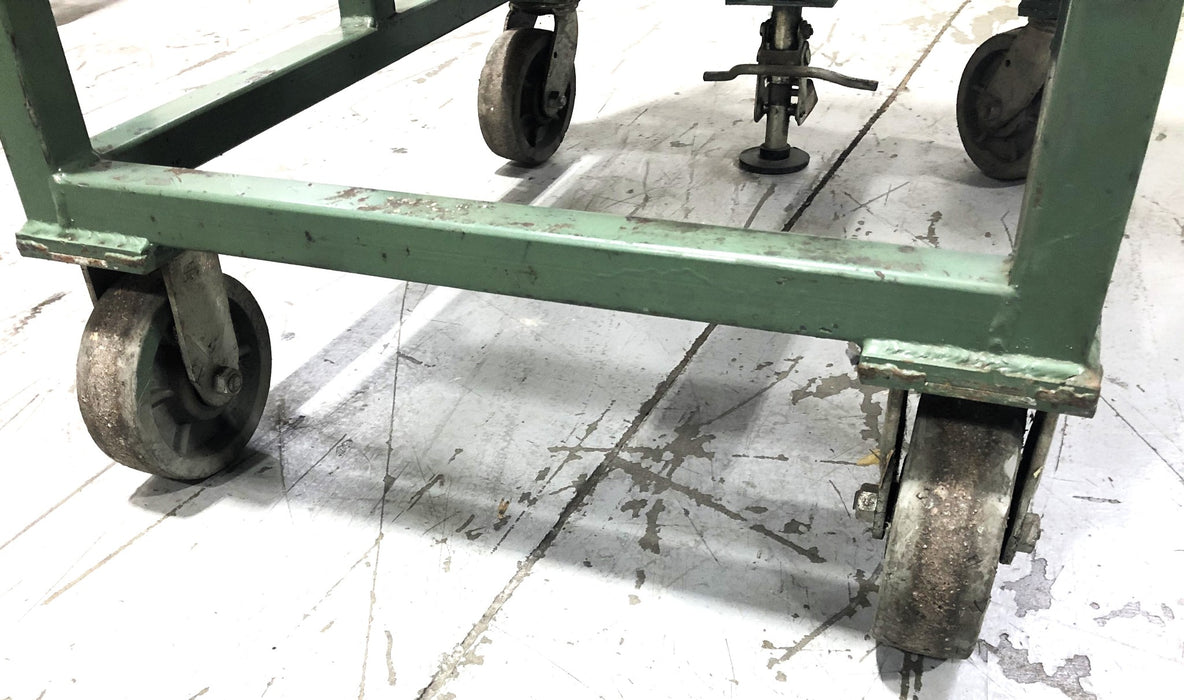 Unbranded 12 IN Closed Shop Cart W/ Foot Brake 24x40 IN USED LOCAL PICK UP ONLY