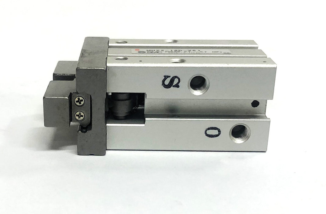 SMC Pressure 0.1-0.7MPa Standard Parallel Air Gripper MHZ2-16D-X51 NOS
