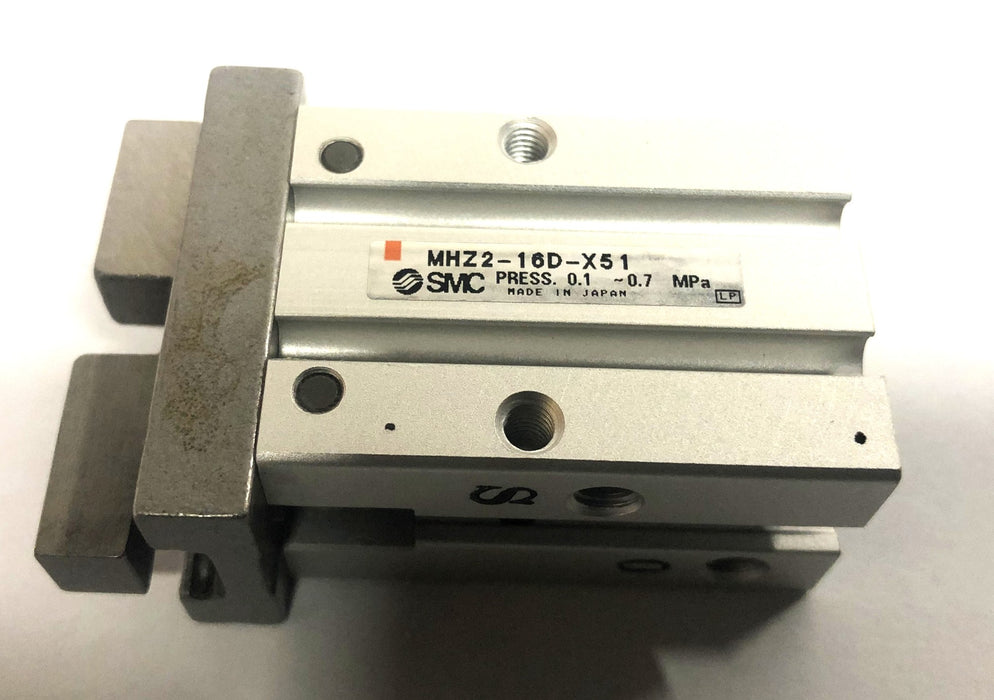 SMC Pressure 0.1-0.7MPa Standard Parallel Air Gripper MHZ2-16D-X51 NOS