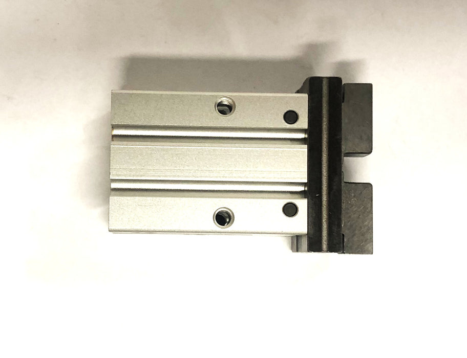 SMC Pressure 0.1-0.7MPa Standard Parallel Air Gripper MHZ2-16D-X51 NOS