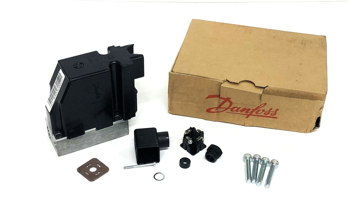 Danfoss Proportional High 11-32 Volt Solenoid Valve PVEH32 S4 (157B4032) NOS